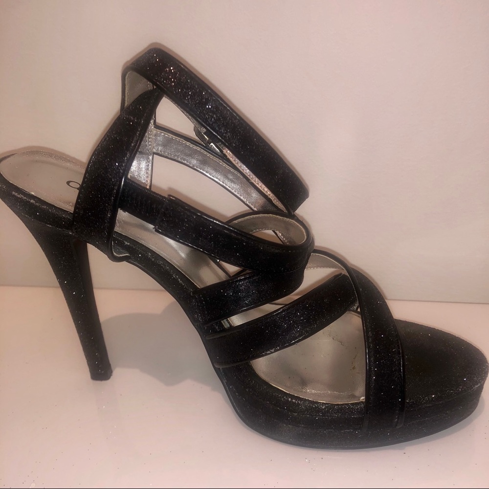 Black glitter sexy high heels. Retro vibes! Festive footwear! BARGAIN!